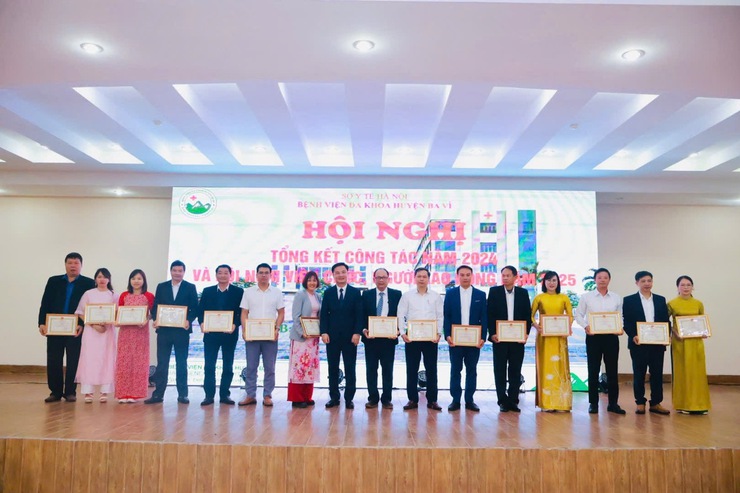 Bệnh viện Đa khoa Ba Vì triển khai hiệu quả công tác khám bệnh, chữa bệnh- Ảnh 3.