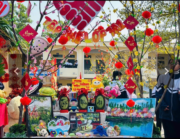LIÊN ĐỘI TRƯỜNG TRUNG HỌC CƠ SỞ SÀI SƠN VỚI CHƯƠNG TRÌNH NGÀY HỘI "VÒNG TAY NHÂN ÁI ”- Ảnh 3.