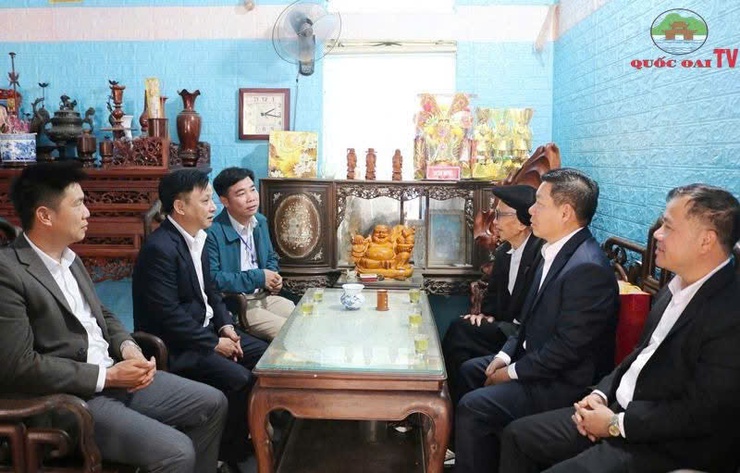 TẶNG QUÀ TẾT ẤT TỴ NĂM 2025 TRÊN ĐỊA BÀN XÃ SÀI SƠN- Ảnh 2.