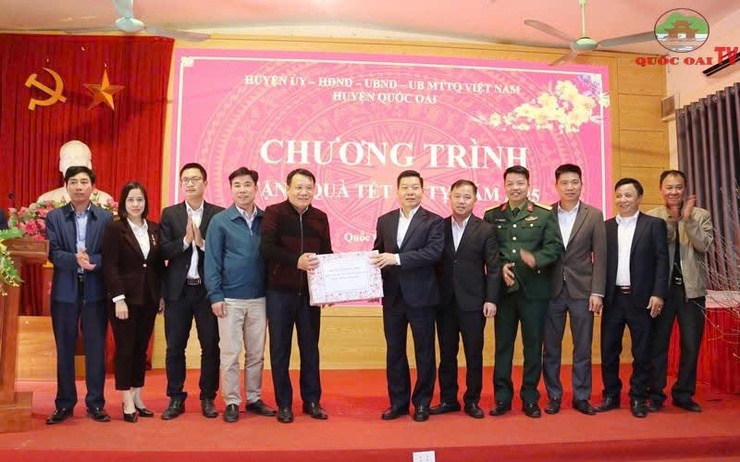 TẶNG QUÀ TẾT ẤT TỴ NĂM 2025 TRÊN ĐỊA BÀN XÃ SÀI SƠN- Ảnh 11.