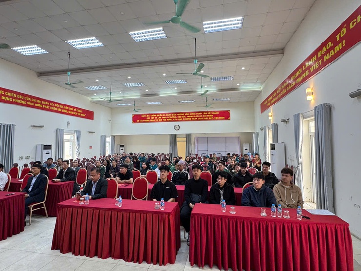 Hội đồng nghĩa vụ quân sự phường Vĩnh Hưng tổ chức gặp mặt quân nhân xuất ngũ và Tân binh nhập ngũ Nghĩa vụ quân sự, nghĩa vụ Công an năm 2025- Ảnh 8.