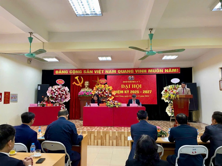 Đảng ủy phường Lĩnh Nam chỉ đạo, tổ chức thành công Đại hội chi bộ điểm nhiệm kỳ 2025-2027 - chi bộ tổ dân phố số 5-6-7.- Ảnh 2.