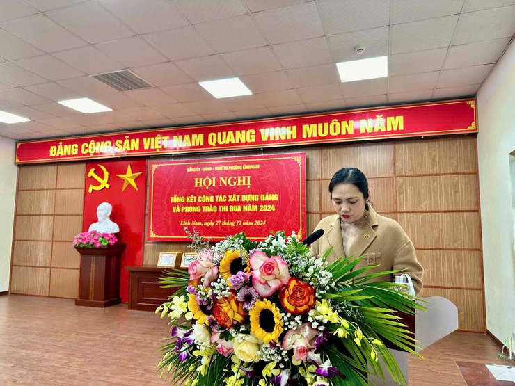 Đảng ủy - UBND phường Lĩnh Nam tổ chức Hội nghị Tổng kết công tác xây dựng Đảng và phong trào thi đua năm 2024- Ảnh 2.