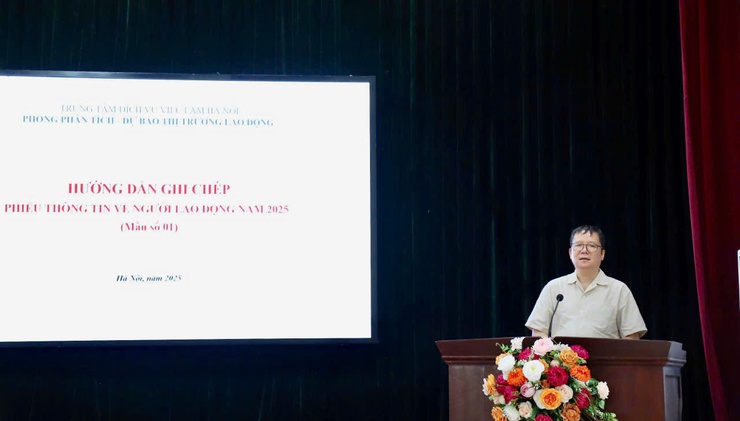 HỘI NGHỊ TẬP HUẤN NGHIỆP VỤ THU THẬP, CẬP NHẬT, XÂY DỰNG CƠ SỞ DỮ LIỆU VỀ NGƯỜI LAO ĐỘNG TRÊN ĐỊA BÀN XÃ HỒNG VÂN ĐẾN NĂM 2025- Ảnh 2.