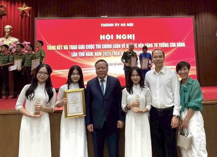 XÃ SÓC SƠN ĐẠT 04 GIẢI  CẤP THÀNH PHỐ TẠI CUỘC THI “CHÍNH LUẬN BẢO VỆ NỀN TẢNG TƯ TƯỞNG CỦA ĐẢNG” LẦN THỨ 5, NĂM 2025- Ảnh 5.