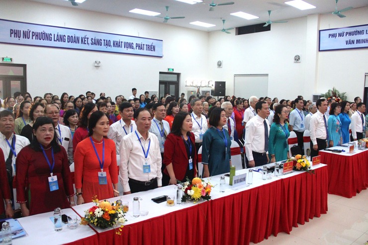 PHỤ NỮ PHƯỜNG LÁNG: KHẲNG ĐỊNH VỊ THẾ TRONG CÔNG CUỘC XÂY DỰNG ĐÔ THỊ VĂN MINH, HIỆN ĐẠI- Ảnh 2.
