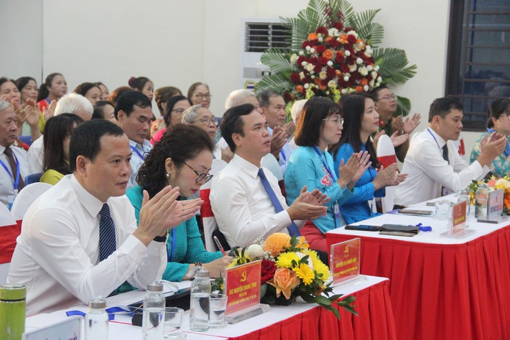 PHỤ NỮ PHƯỜNG LÁNG: KHẲNG ĐỊNH VỊ THẾ TRONG CÔNG CUỘC XÂY DỰNG ĐÔ THỊ VĂN MINH, HIỆN ĐẠI- Ảnh 6.