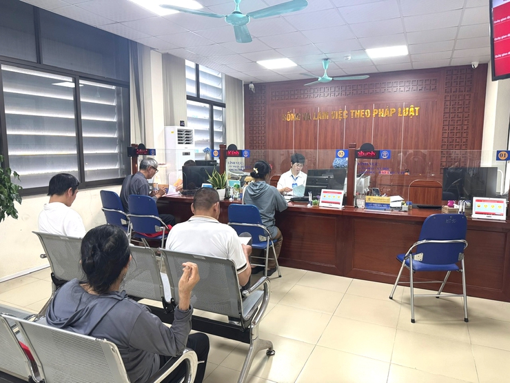 25 dịch vụ công thiết yếu phải nộp trực tuyến từ 1-10 gồm những gì?- Ảnh 1.