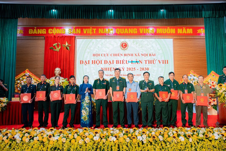 Hội Cựu chiến binh xã Nội Bài: Giữ vững bản lĩnh “Bộ đội Cụ Hồ”, xứng đáng là chỗ dựa tin cậy của Đảng, chính quyền và nhân dân- Ảnh 8.