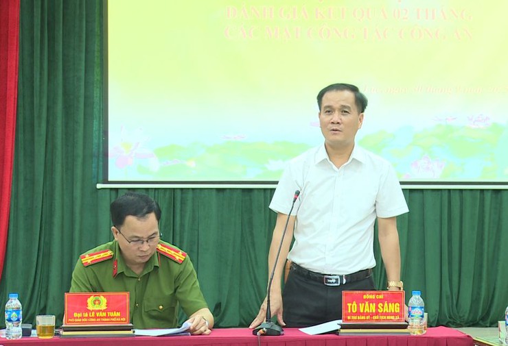Đoàn công tác Công an thành phố Hà Nội làm việc với Công an xã Phúc Lộc về kết quả sau hơn 2 tháng thực hiện nhiệm vụ trên các mặt công tác- Ảnh 4.