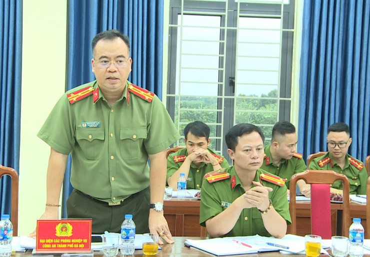 Đoàn công tác Công an thành phố Hà Nội làm việc với Công an xã Phúc Lộc về kết quả sau hơn 2 tháng thực hiện nhiệm vụ trên các mặt công tác- Ảnh 7.