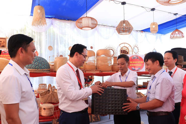 Phú Nghĩa đẩy mạnh phát triển kinh tế - xã hội, đảm bảo quốc phòng - an ninh - Ảnh 1.