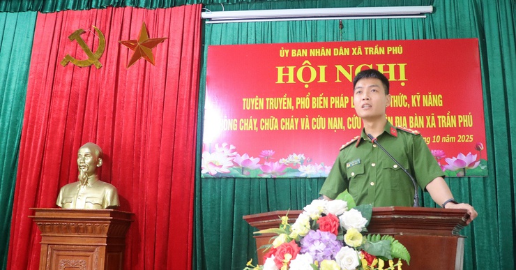 Trần Phú: tổ chức hội nghị tuyên truyền, phổ biến pháp luật kiến thức, kỹ năng phòng cháy chữa cháy, cứu hộ cứu nạn- Ảnh 3.
