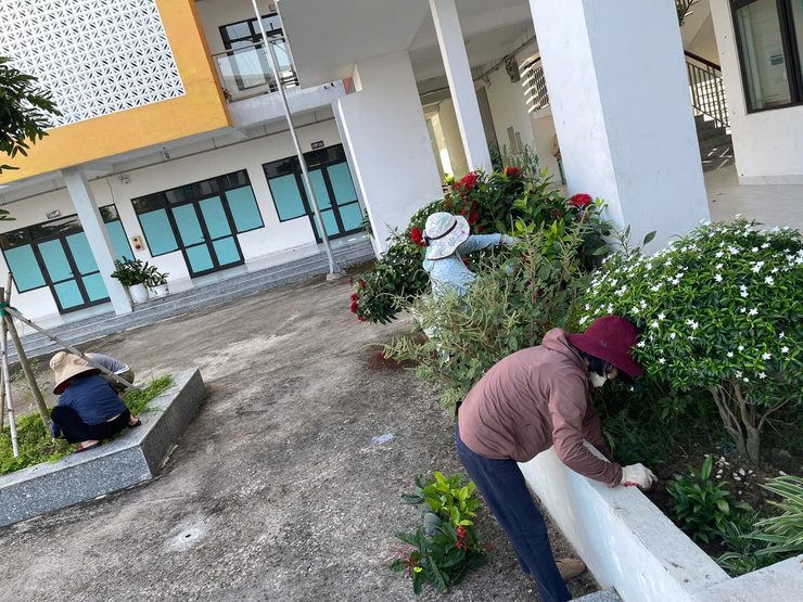 Phú Xuyên Tích cực hưởng ứng cuộc thi “Thôn, tiểu khu sáng – xanh – sạch – đẹp”, “Trường học, trạm Y tế sáng – xanh – sạch – đẹp” - Ảnh 3.