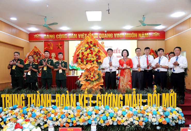 Phát huy vai trò nòng cốt của ngời lính cụ Hồ trong Kỷ nguyên vươn mình của dân tộc- Ảnh 3.