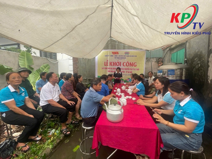 Xã Kiều Phú phối hợp với Tập đoàn Sunhouse tổ chức Lễ khởi công xây dựng Nhà Đại đoàn kết cho hộ gia đình khó khăn- Ảnh 1.