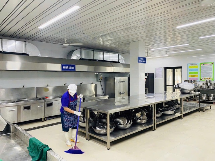 Trường Tiểu học Trần Phú chủ động ứng phó với cơn bão số 10, đảm bảo an toàn cho học sinh- Ảnh 6.