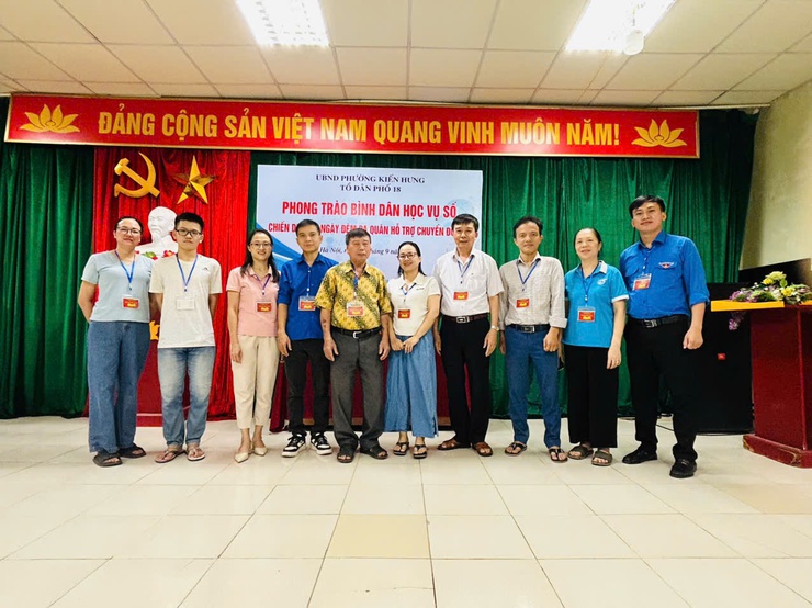 Tổ dân phố 18, phường Kiến Hưng - sáng tạo trong phát động phong trào “Bình dân học vụ số”- Ảnh 2.