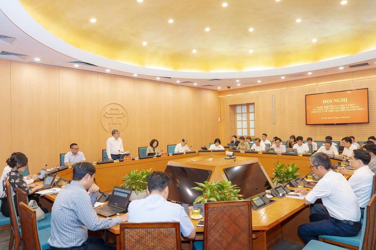 Hà Nội tiếp tục đầu tư xây dựng hạ tầng, ứng dụng công nghệ trong công tác khám chữa bệnh- Ảnh 1.