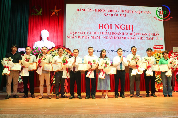 Xã Quốc Oai: Vinh danh doanh nghiệp, doanh nhân tiêu biểu- Ảnh 3.
