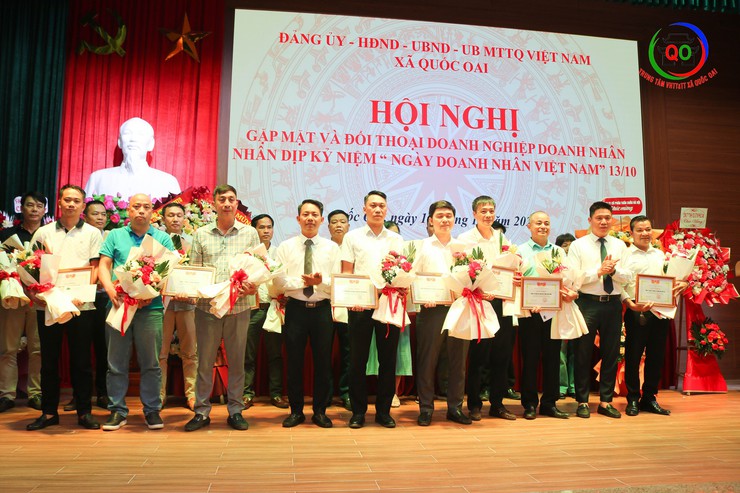 Xã Quốc Oai: Vinh danh doanh nghiệp, doanh nhân tiêu biểu- Ảnh 4.