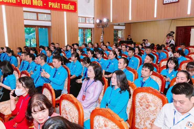 Đại hội Công đoàn xã Thư Lâm lần thứ I, nhiệm kỳ 2025–2030: Đổi mới, đoàn kết, xây dựng tổ chức công đoàn vững mạnh trong giai đoạn mới- Ảnh 14.