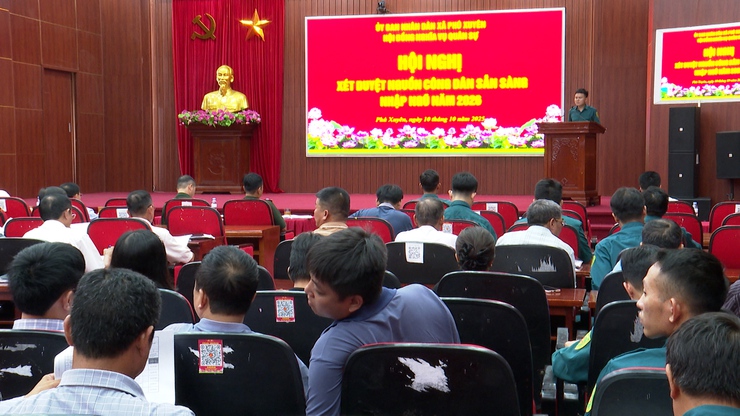 Hội đồng NVQS xã họp xét duyệt nguồn công dân trong độ tuổi sẵn sàng nhập ngũ năm 2026- Ảnh 1.