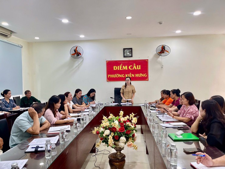 Đảng ủy phường Kiến Hưng triển khai quyết định, kế hoạch kiểm tra đối với 24 tổ chức Đảng trực thuộc- Ảnh 1.