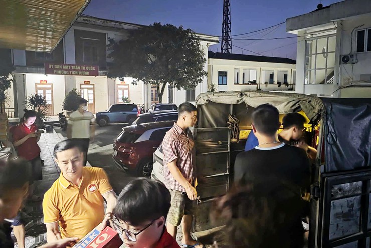 Phú Xuyên ủng hộ đồng bào Thái Nguyên bị ngập lụt- Ảnh 4.
