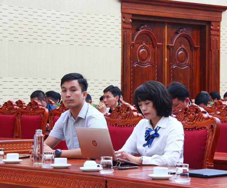 Thạch Thất tổ chức tập huấn chuyển đổi số năm 2025 - khẳng định quyết tâm xây dựng một chính quyền sáng tạo, gần dân, phục vụ dân.- Ảnh 3.
