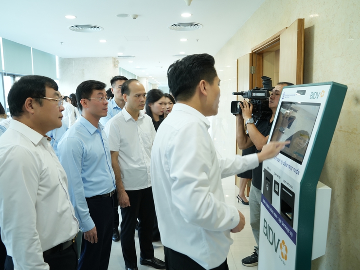 Hà Nội ra mắt 9 tính năng mới trên ứng dụng iHanoi, hướng tới chính quyền số phục vụ- Ảnh 6.