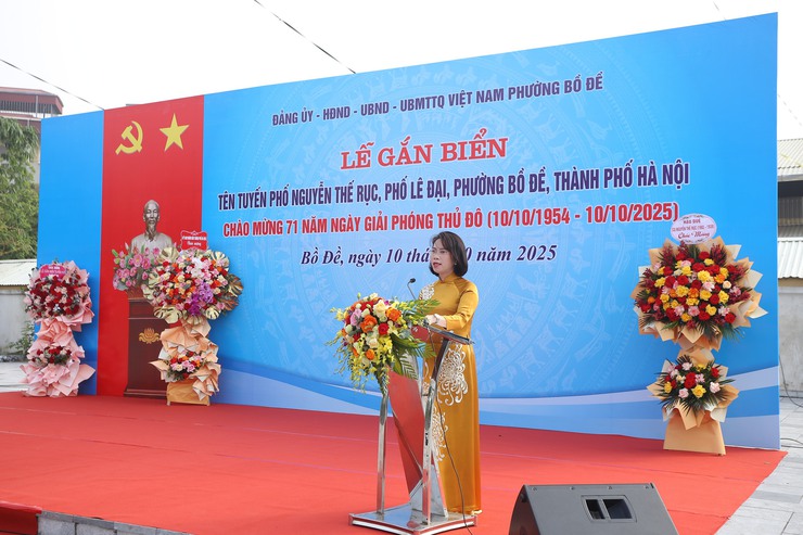 Phường Bồ Đề: Gắn biển tên 2 tuyến phố Lê Đại và Nguyễn Thế Rục- Ảnh 1.