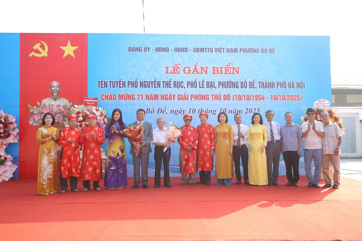 Phường Bồ Đề: Gắn biển tên 2 tuyến phố Lê Đại và Nguyễn Thế Rục- Ảnh 8.