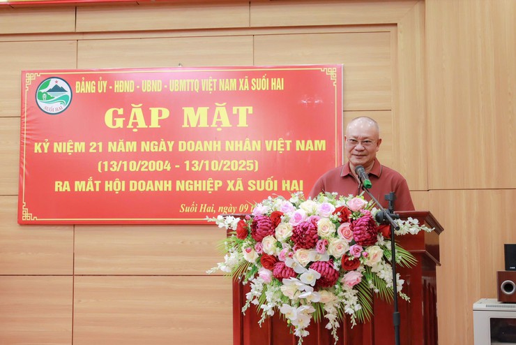 Xã Suối Hai gặp mặt doanh nghiệp nhân ngày Doanh nhân Việt Nam 13/10 và công bố quyết định thành lập Hội doanh nghiệp xã Suối Hai- Ảnh 3.