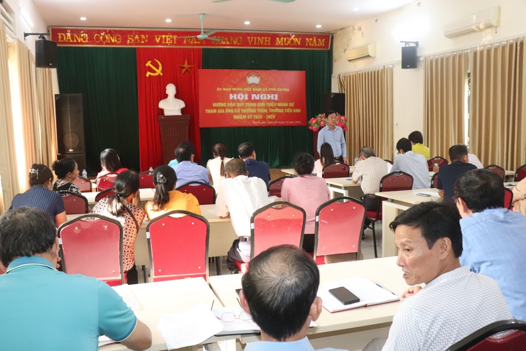 Hội nghị hướng dẫn quy trình giới thiệu nhân sự tham gia ứng cử Trưởng thôn, Trưởng tiểu khu, nhiệm kỳ 2025-2028- Ảnh 4.