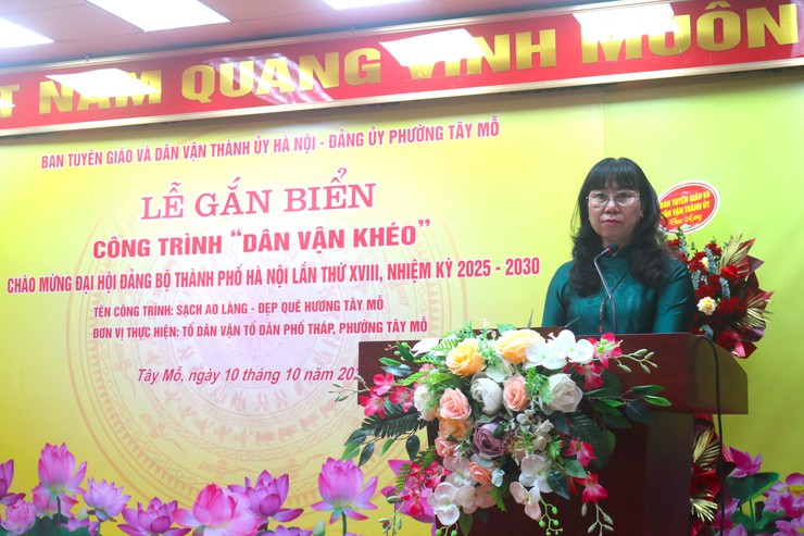 LỄ GẮN BIỂN CÔNG TRÌNH "DÂN VẬN KHÉO" CHÀO MỪNG ĐẠI HỘI ĐẢNG BỘ THÀNH PHỐ HÀ NỘI LẦN THỨ XVIII- Ảnh 5.