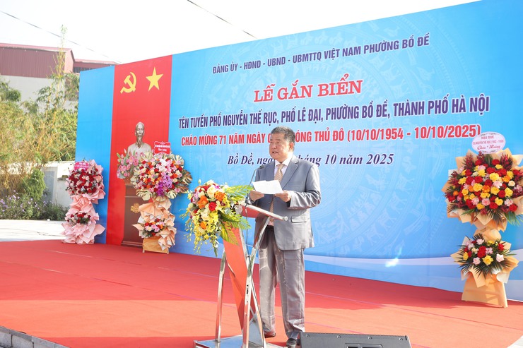 Phường Bồ Đề: Gắn biển tên 2 tuyến phố Lê Đại và Nguyễn Thế Rục- Ảnh 3.