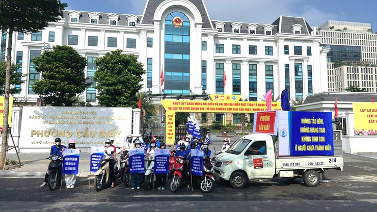 TRẠM Y TẾ PHƯỜNG CẦU GIẤY TỔ CHỨC TRUYỀN THÔNG NGÀY QUỐC TẾ TRẺ EM GÁI 11/10/2025- Ảnh 2.