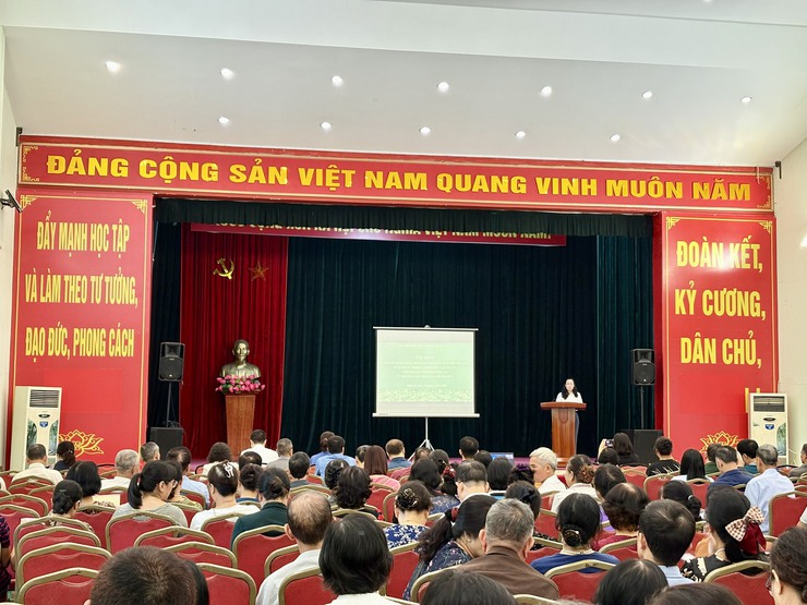 Hội nghị công bố Quyết định thành lập đội xung kích diệt bọ gậy, tổ giám sát phòng chống sốt xuất huyết và tập huấn chyên môn- Ảnh 1.