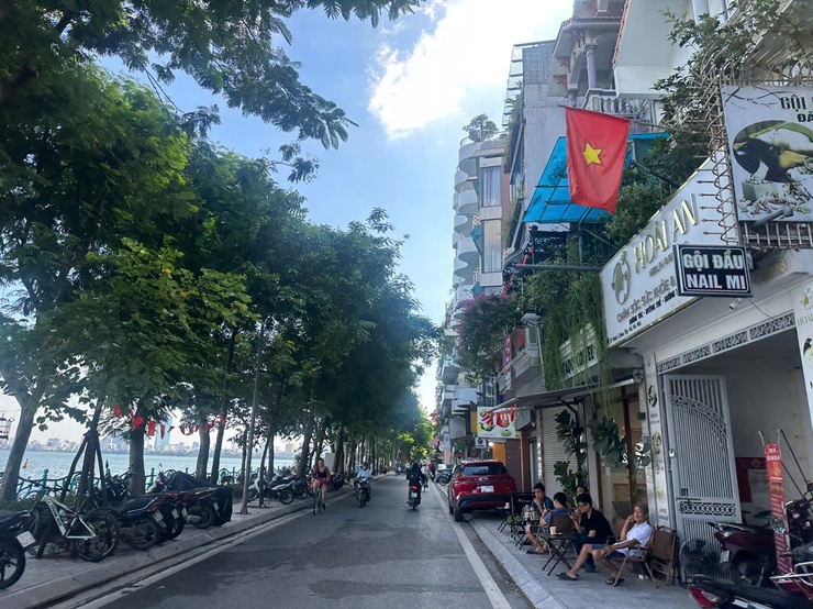 Hà Nội ngày 10/10, không mưa, trời nắng ráo- Ảnh 2.