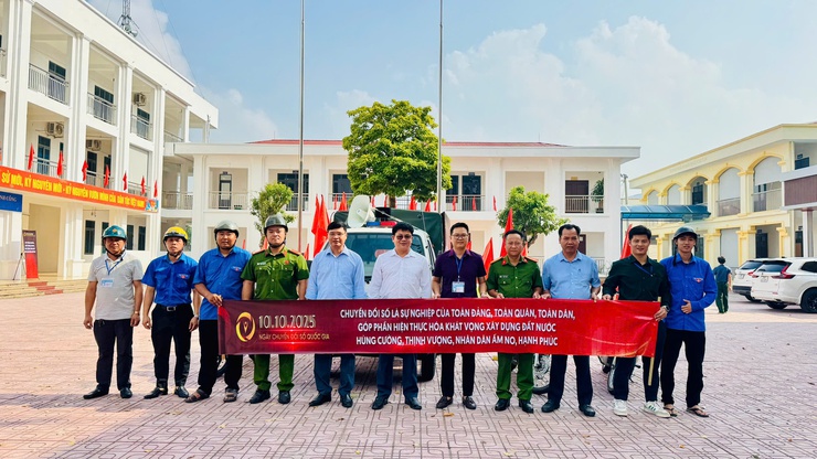 Chuyển đổi số ở Tam Hưng: Hành động đồng bộ, gần dân, hiệu quả- Ảnh 3.