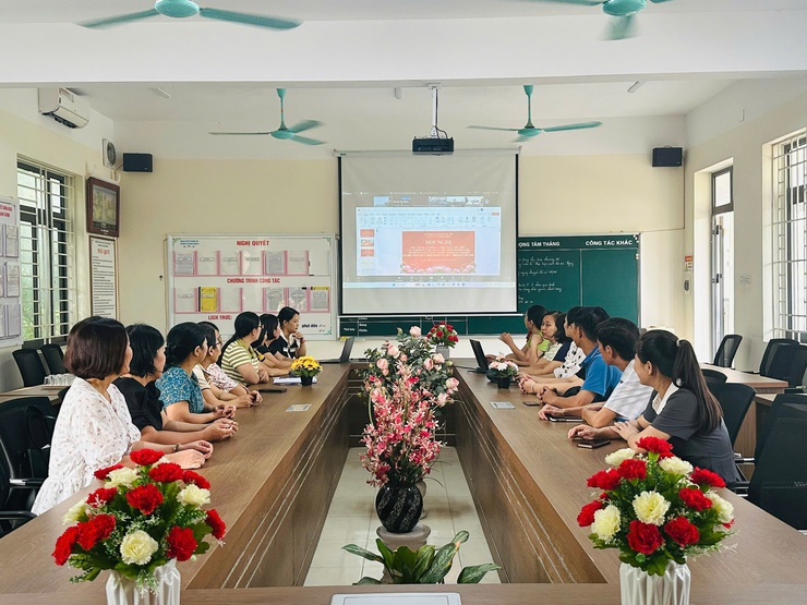 Hội nghị Học tập, quán triệt, tuyên truyền và triển khai thực hiện 04 Nghị quyết của Bộ Chính trị khoá XIII; Chỉ thị 50-CT/TW của Ban Bí thư " Về tiếp tục đổi mới và nâng cao chất lượng sinh hoạt chi bộ trong giai đoạn mới"- Ảnh 5.