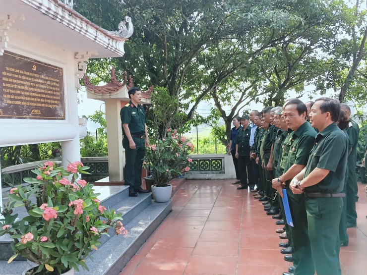 HỘI CỰU CHIẾN BINH XÃ ỨNG HÒA TỔ CHỨC BUỔI NÓI CHUYỆN TRUYỀN THỐNG NHÂN KỶ NIỆM 71 NĂM GIẢI PHÓNG THỦ ĐÔ.- Ảnh 2.