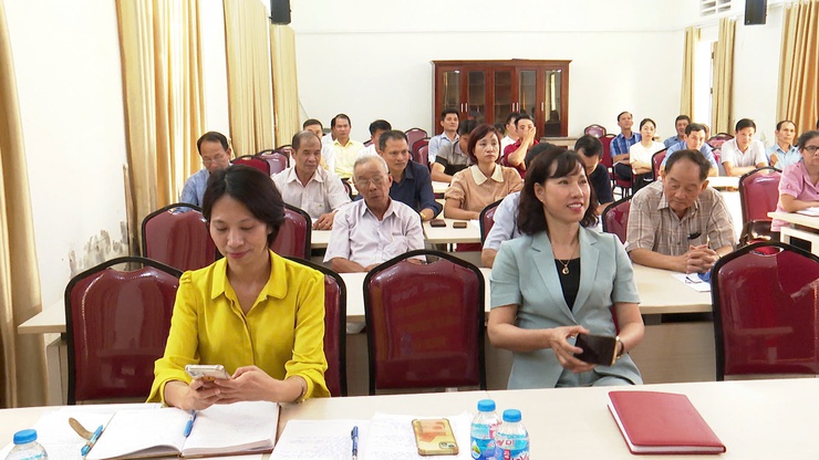 Hội nghị hướng dẫn quy trình giới thiệu nhân sự tham gia ứng cử Trưởng thôn, Trưởng tiểu khu, nhiệm kỳ 2025-2028- Ảnh 3.