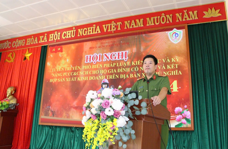Xã Phú Nghĩa tổ chức lớp tập huấn nghiệp vụ phòng cháy, chữa cháy và cứu nạn cứu hộ cho các hộ gia đình, cơ sở sản xuất kinh doanh trên địa bàn- Ảnh 2.
