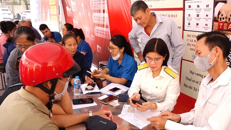 Xã Bình Minh hướng dẫn người dân cài đặt ứng dụng nộp thuế điện tử bằng ứng dụng Etax Mobile- Ảnh 2.