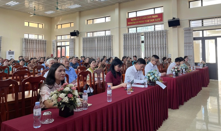 Bồi dưỡng nâng cao nhận thức kỹ năng, ứng dụng chuyển đổi số vào phong trào nông dân năm 2025- Ảnh 2.