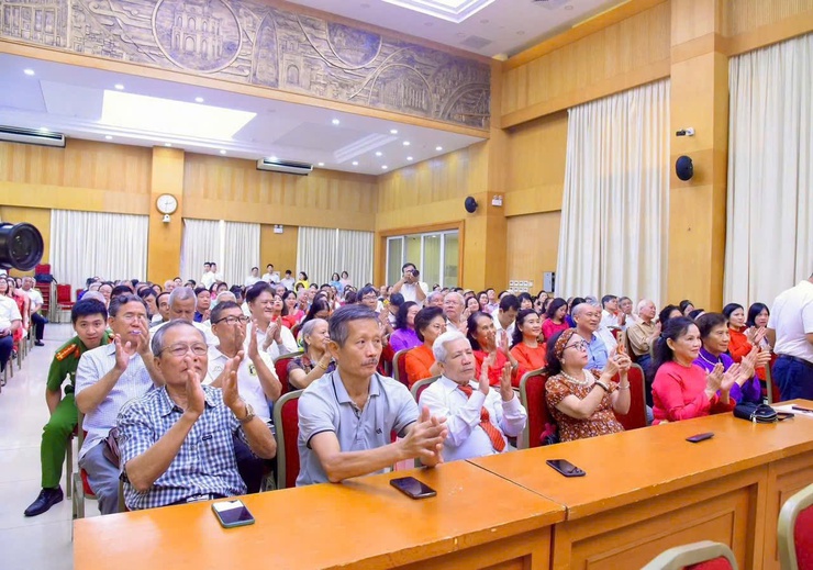 Lan tỏa những tấm gương, khơi dậy khí thế thi đua giai đoạn 2025–2030- Ảnh 2.