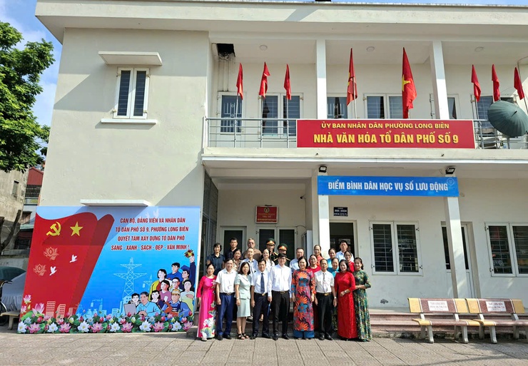 Tổ dân phố số 9 ra mắt mô hình “Nhà văn hóa tổ dân phố Sáng - Xanh - Sạch – Đẹp”- Ảnh 3.