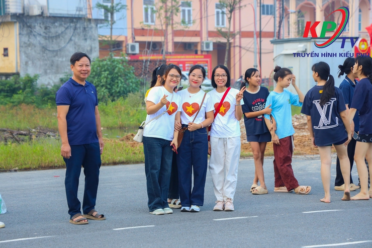 Xã Kiều Phú tổ chức thành công môn thi đấu Điền kinh trong Chương trình Đại hội Thể dục Thể thao lần thứ I, năm 2025- Ảnh 9.